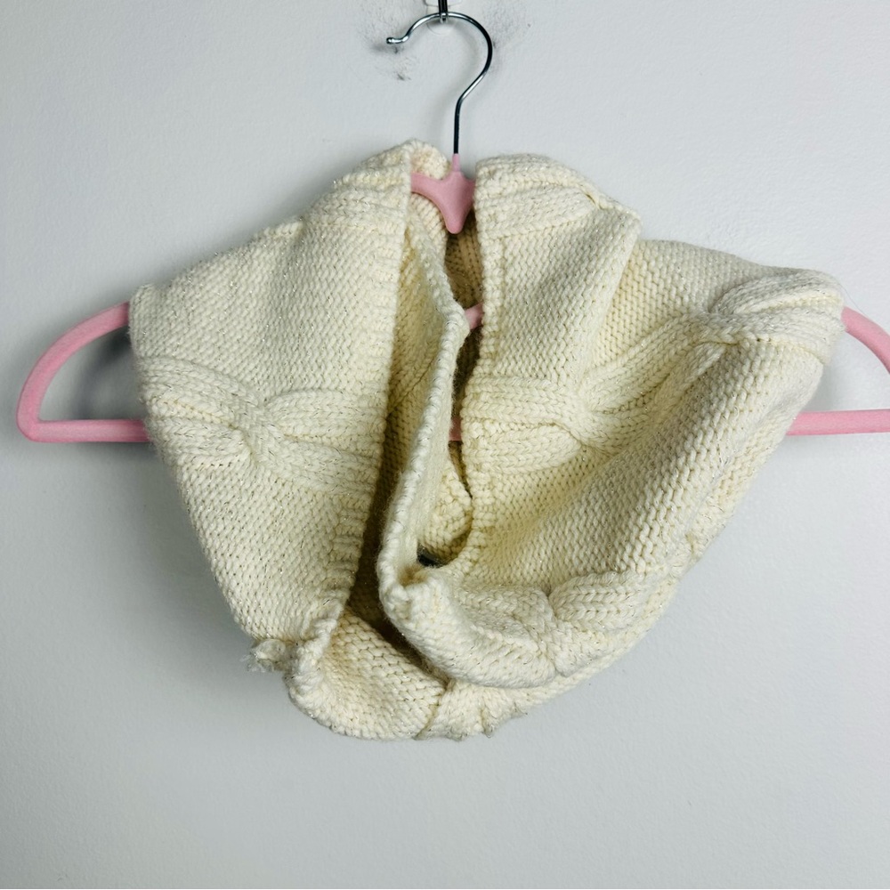 UGG NWOT Cream Knit Infinity Scarf - Picture 3 of 5